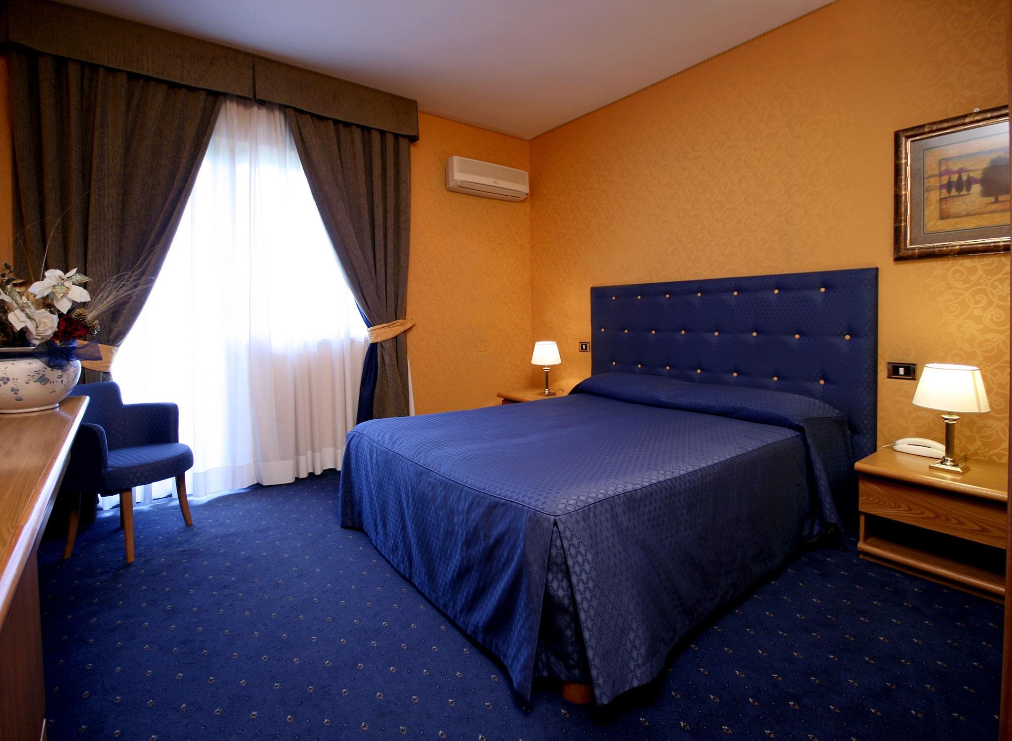 Hotel Setar Quartu SantʼElena Habitación foto